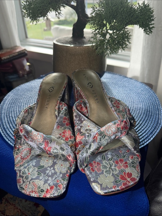 Katy Perry Collections Shoes - Katy Perry Jacquard Mule Heels! Statement Sandals!